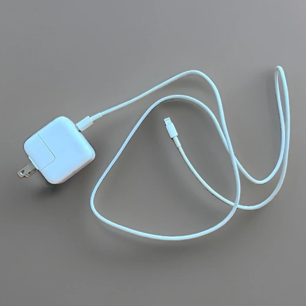 OEM Apple 12W Wall Charger And 1M Lightning to USB Cable iPad's & iPhone Genuine